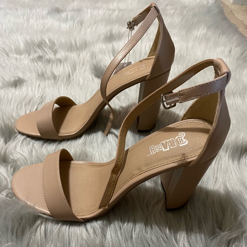 Heels - Picture 2 of 4